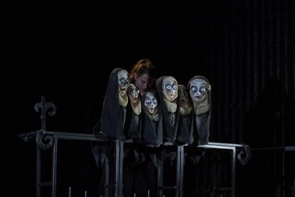 Marta Cuscunà on stage