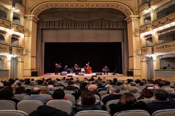 "QUINTETTO FOTO IN TANGO" - Molise Foundation